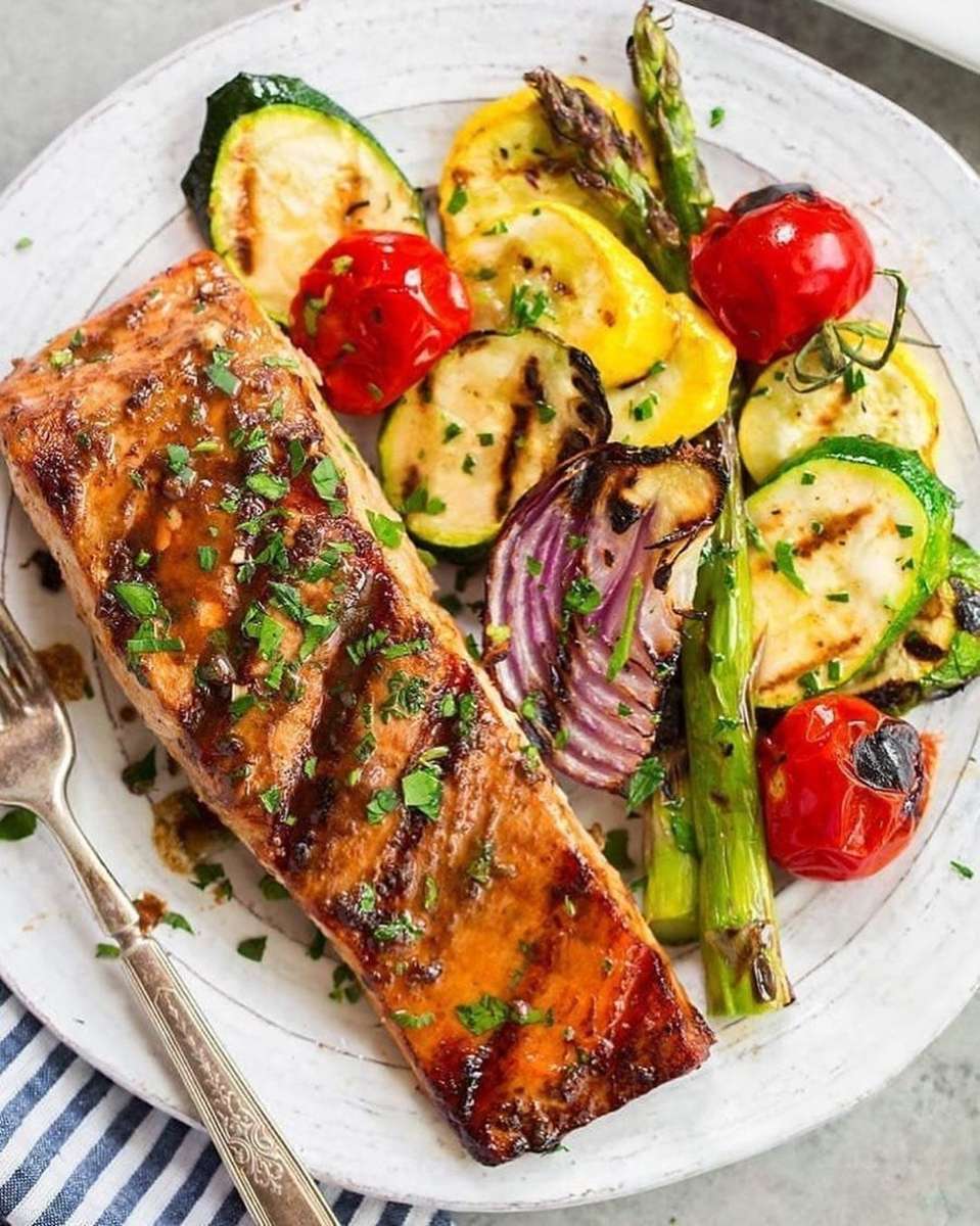 Grilled Salmon Lunch Plate jigsaw puzzle online