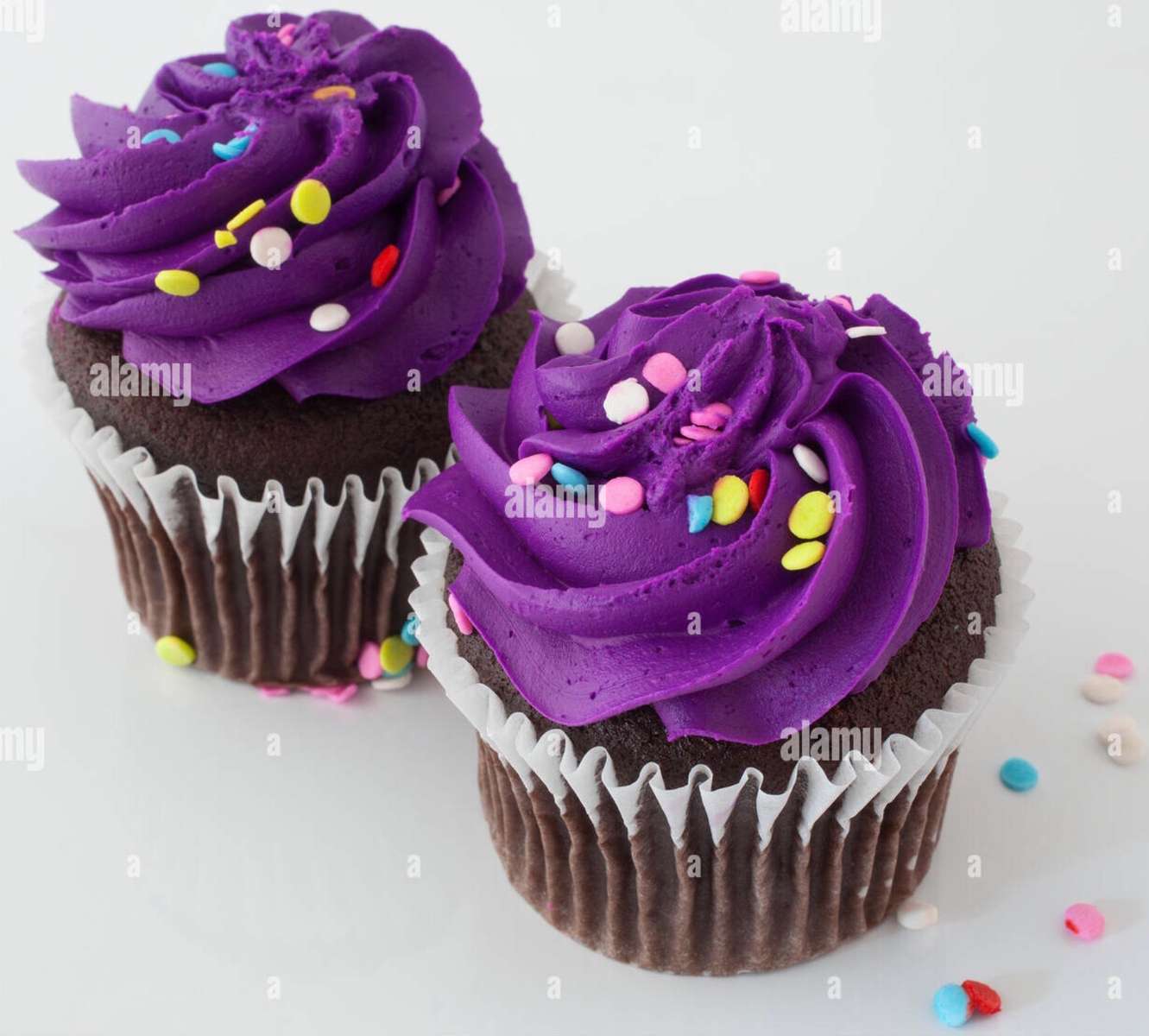 Шоколадні кекси з фіолетовою глазур’ю❤️❤️❤️ онлайн пазл