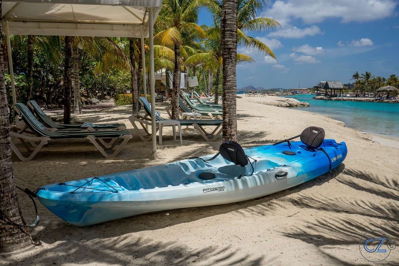 Resort, kayak puzzle online