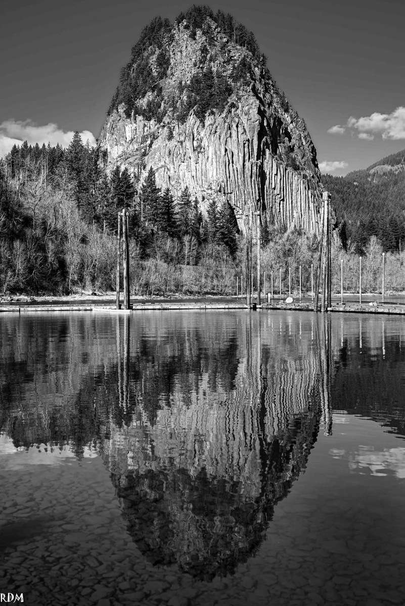 Beacon Rock dans l'Oregon puzzle en ligne