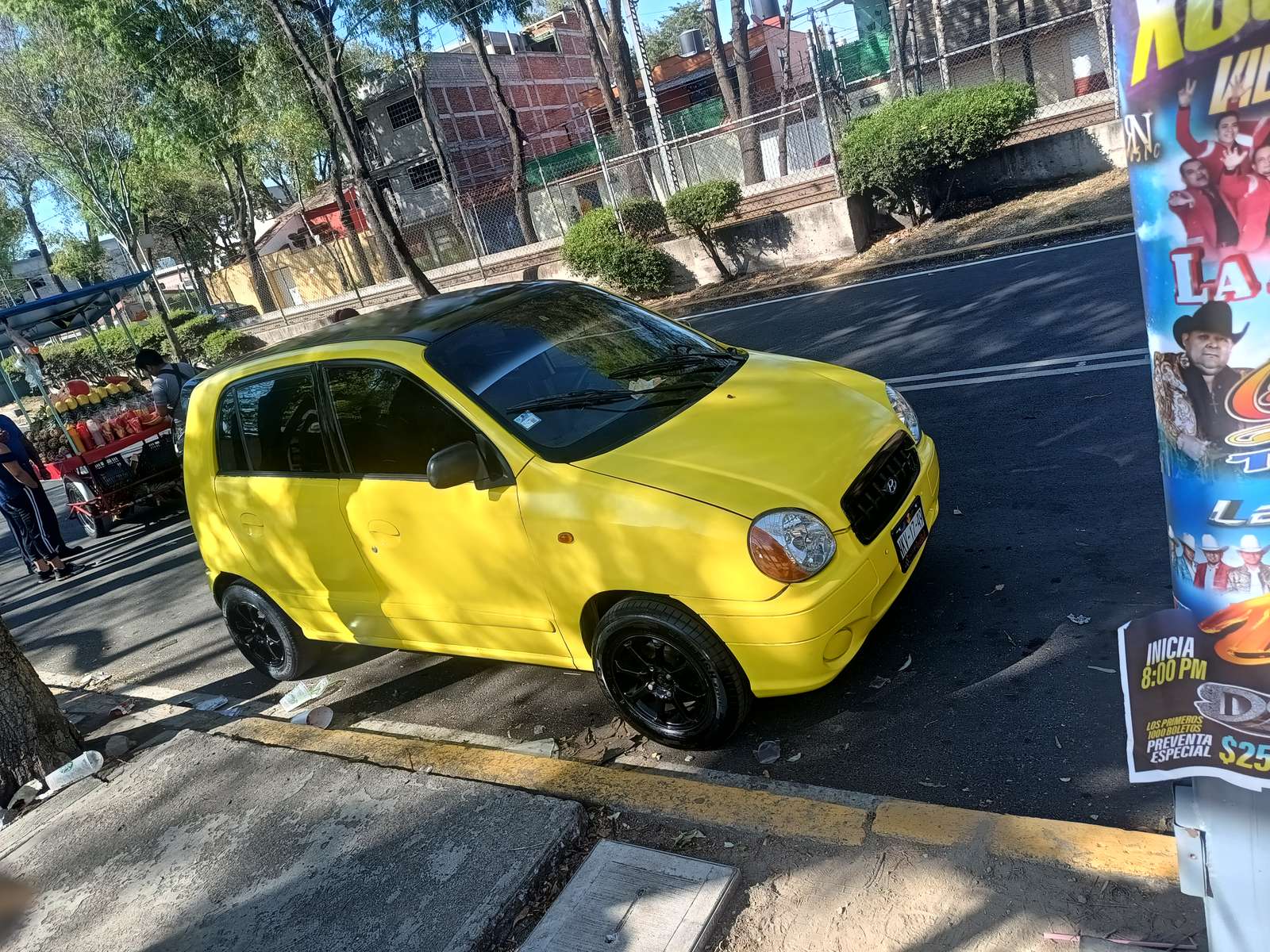 mașină galbenă puzzle online