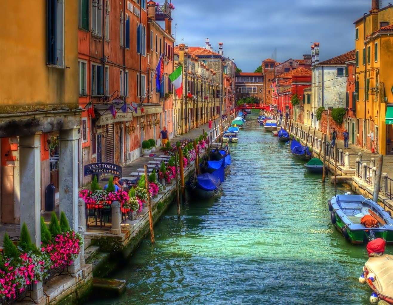 En kanal i Venedig Pussel online