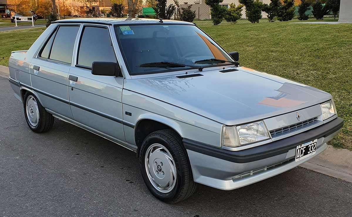 Renault 9 quebra-cabeças online