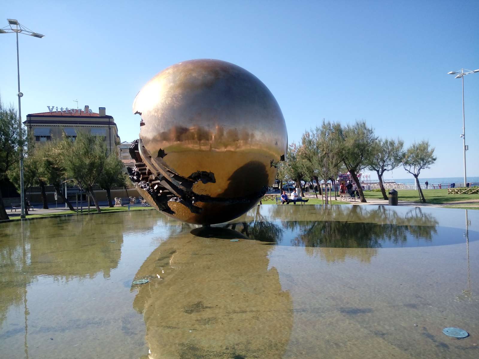 Skulptur på Rivieran pussel på nätet
