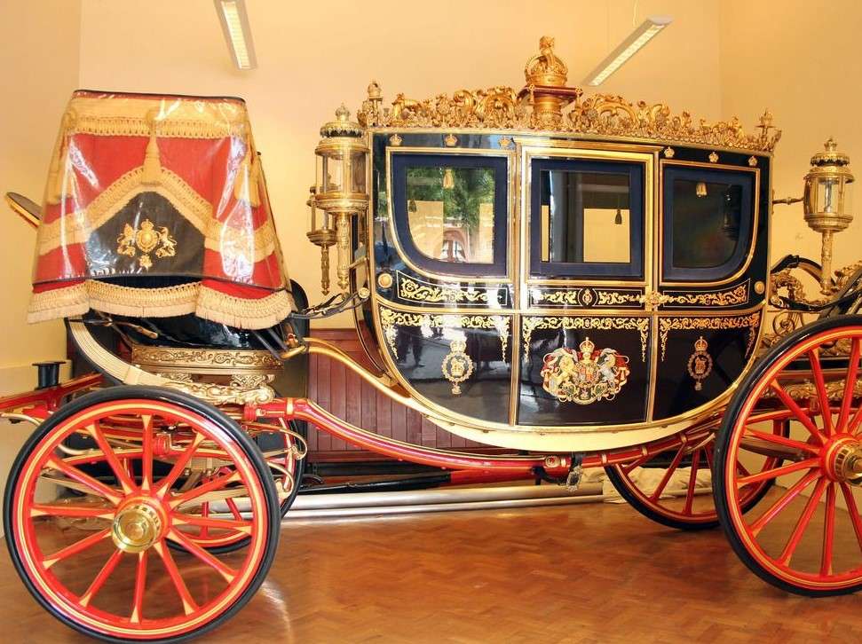 Hästdragen vagn av den brittiska kungafamiljen Pussel online
