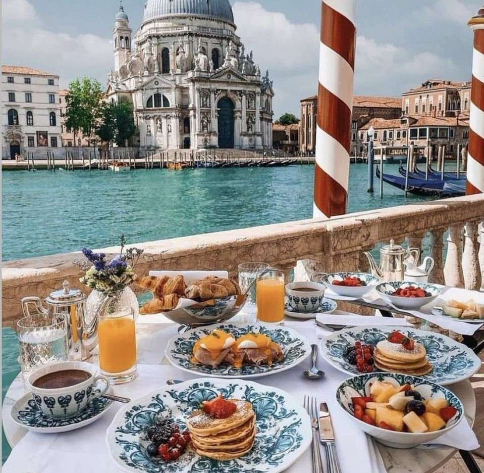 Frühstück in Venedig Online-Puzzle