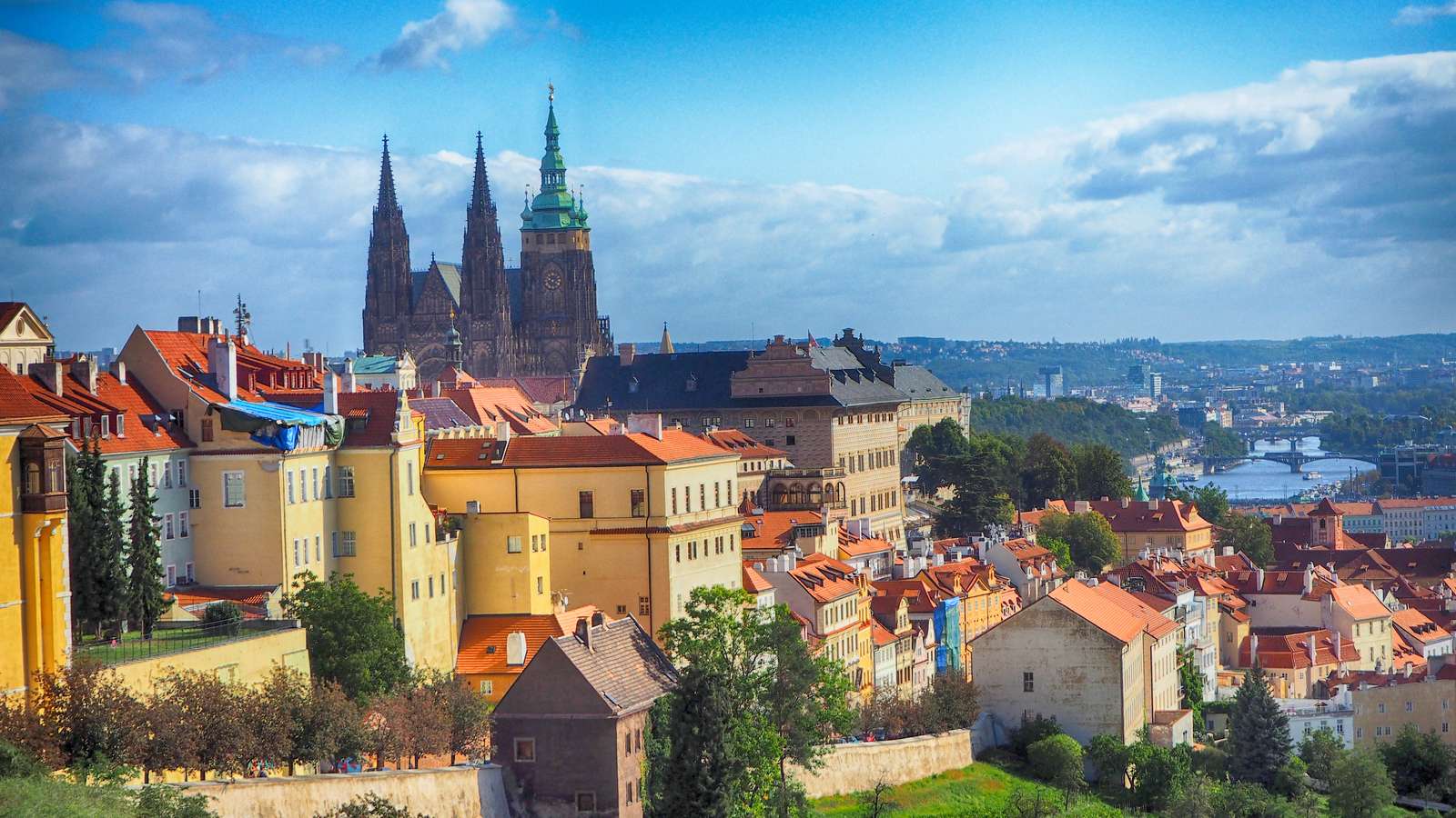 Prague en été puzzle en ligne