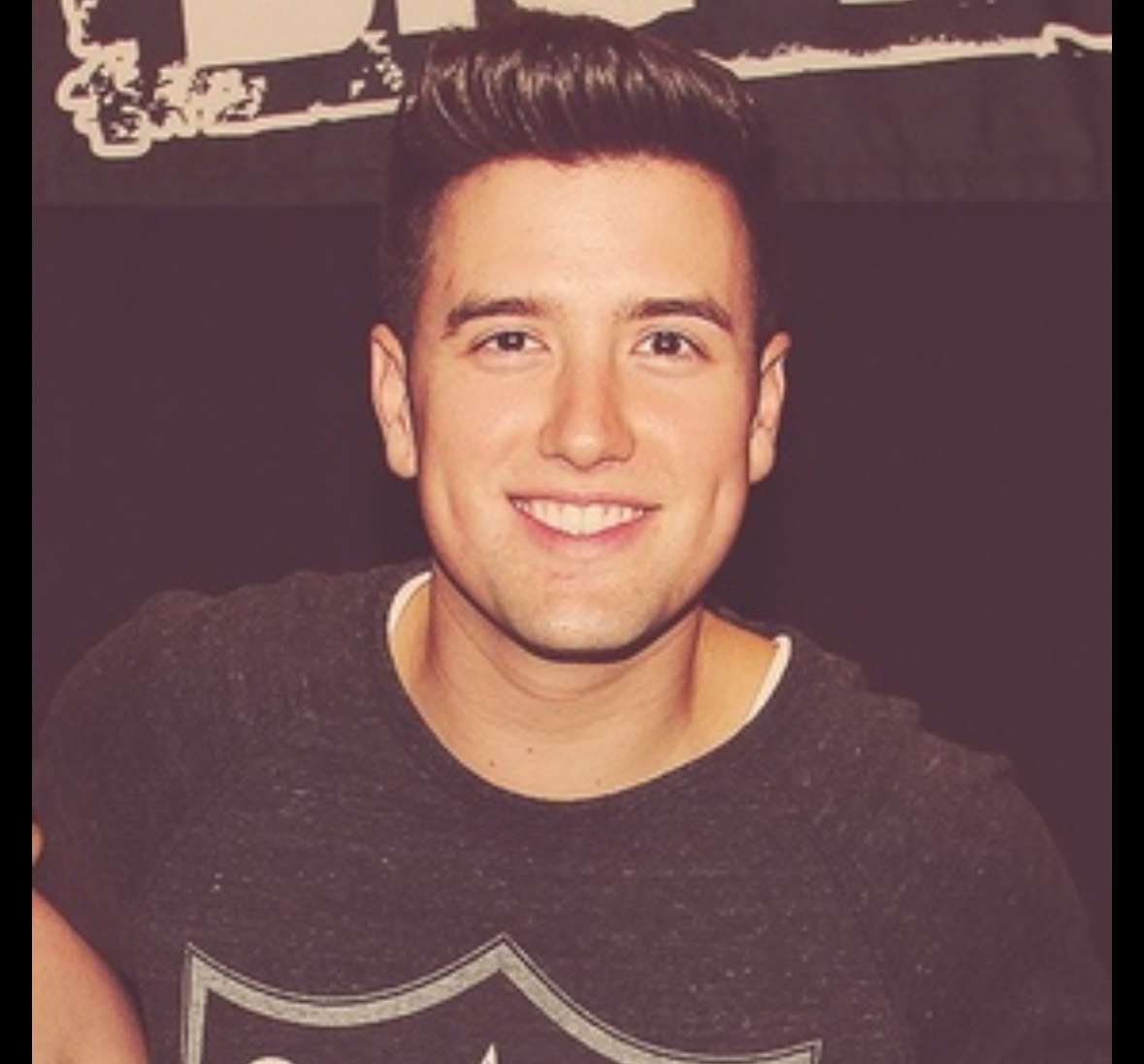 Logan Henderson quebra-cabeças online