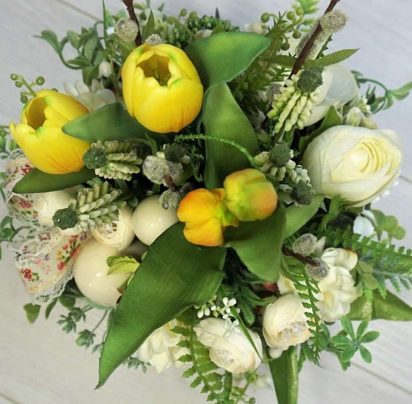 Bílá a žlutá kytice skládačky online