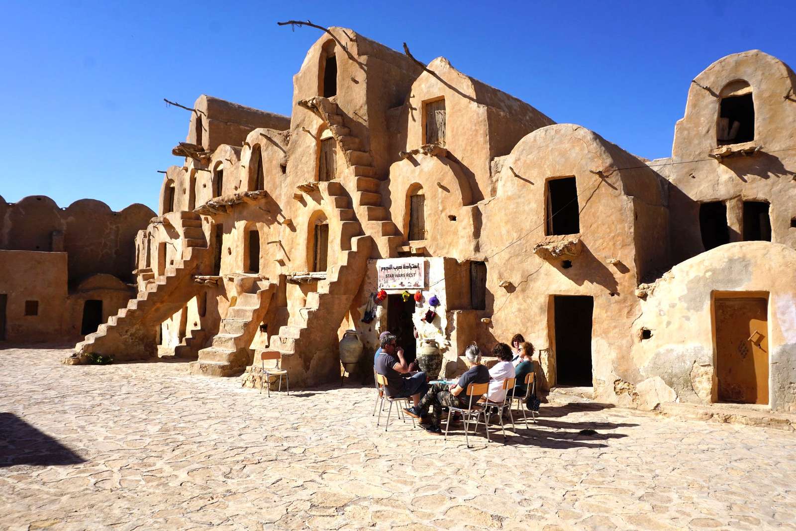 Берберские жилища в Тунисе онлайн-пазл