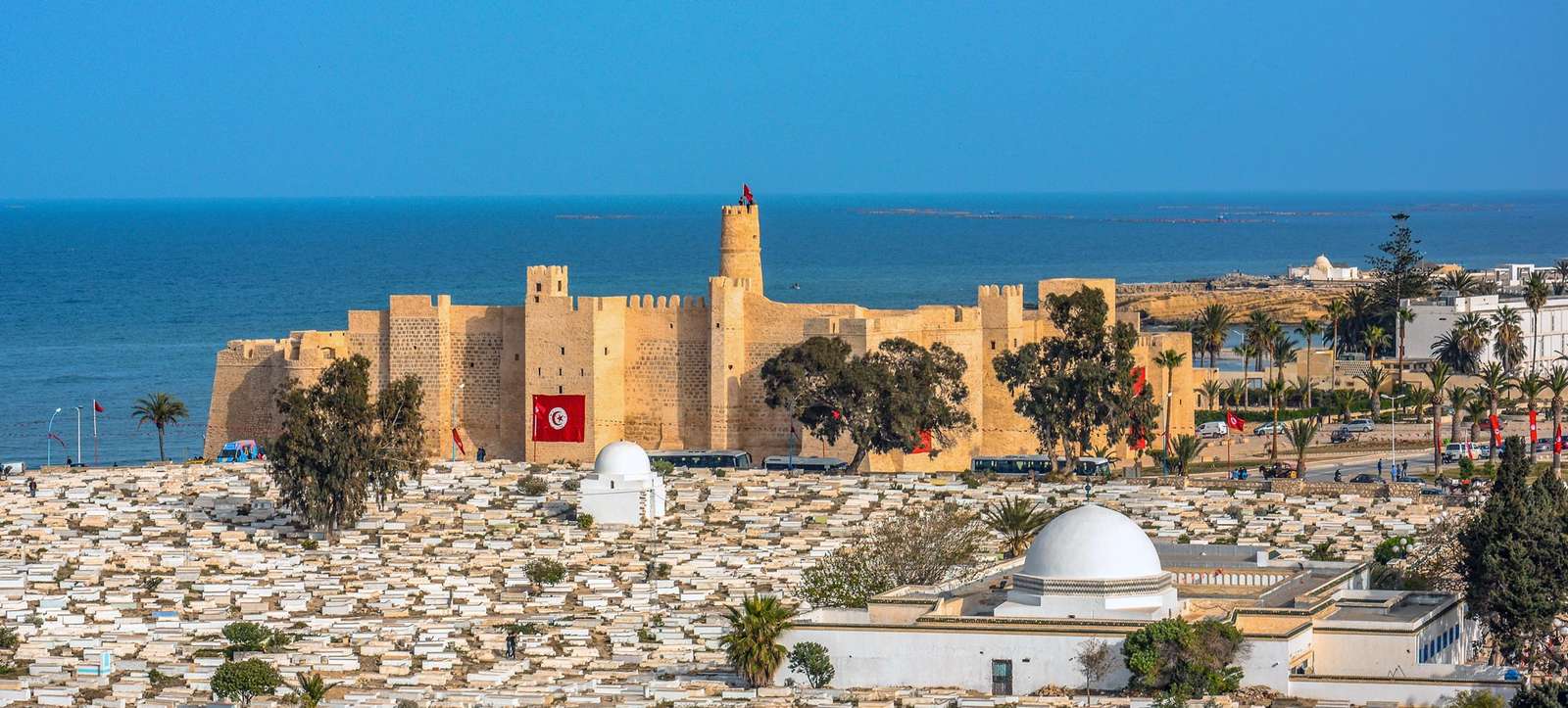 Монастир Рибат в Тунис в Африка онлайн пъзел