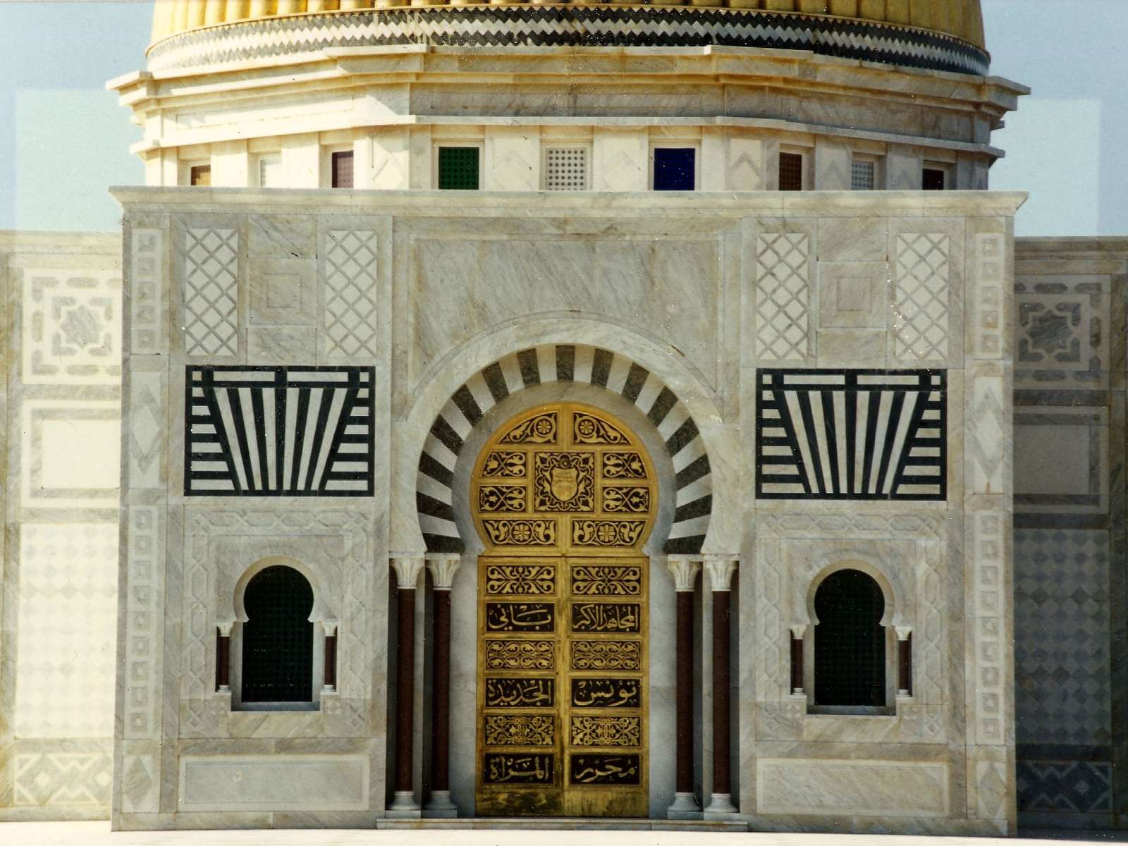 Монастир в Тунисе в Африке онлайн-пазл