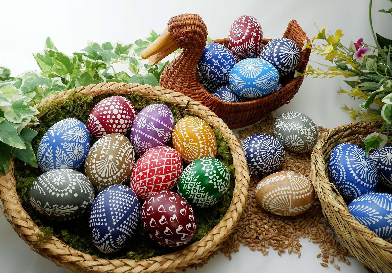 Barevné velikonoční vajíčka online puzzle