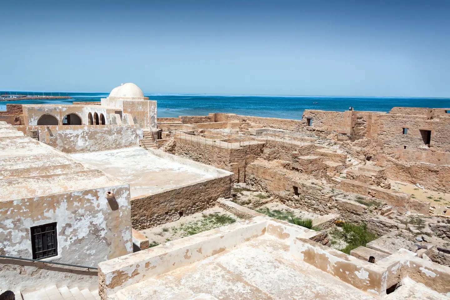 Ruínas do forte em Djerba Tunísia puzzle online
