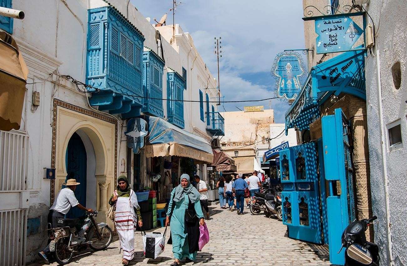 Традиционная улица в Джербе, Тунис онлайн-пазл