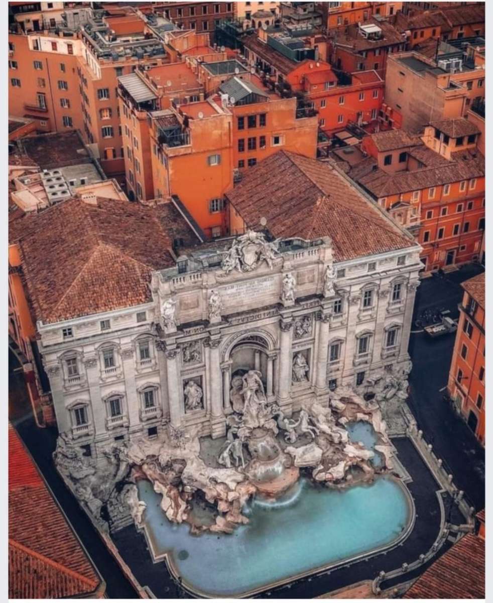 Den vackra utsikten över Fontana di Trevi Pussel online