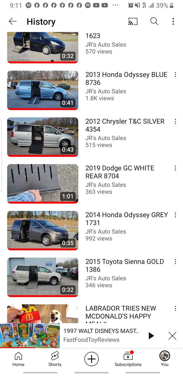 Несколько синих фургонов Honda онлайн-пазл