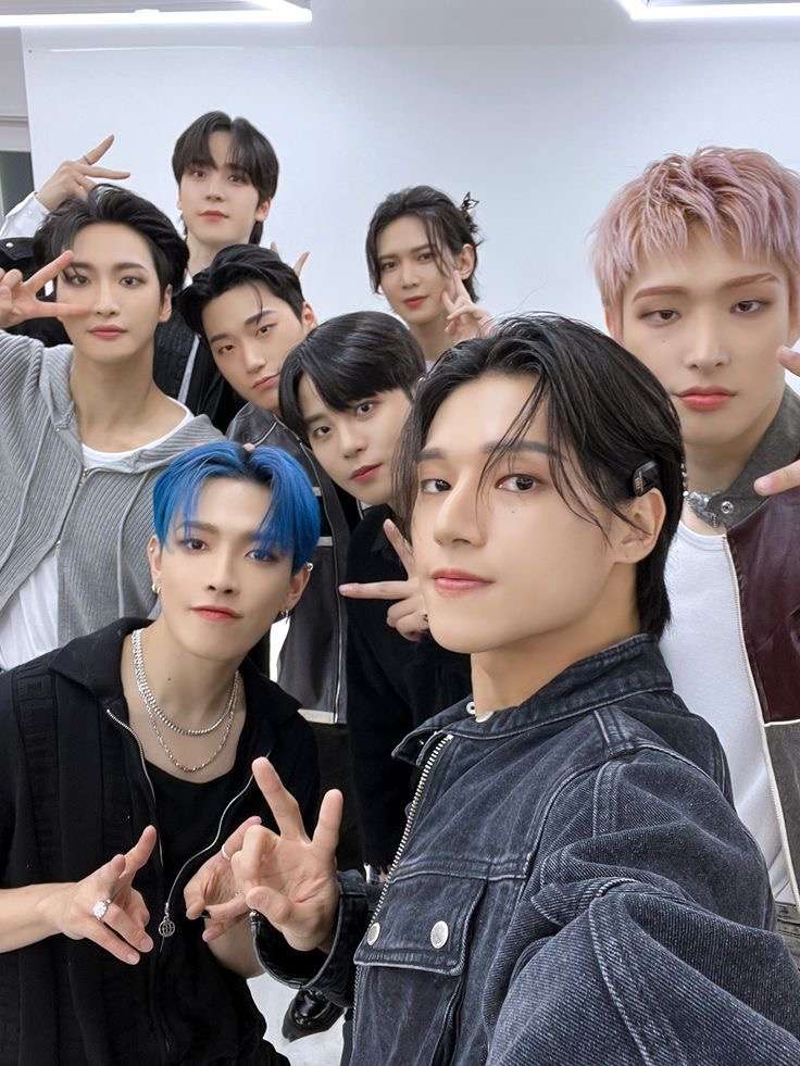 Ateez bryter huvuden Pussel online