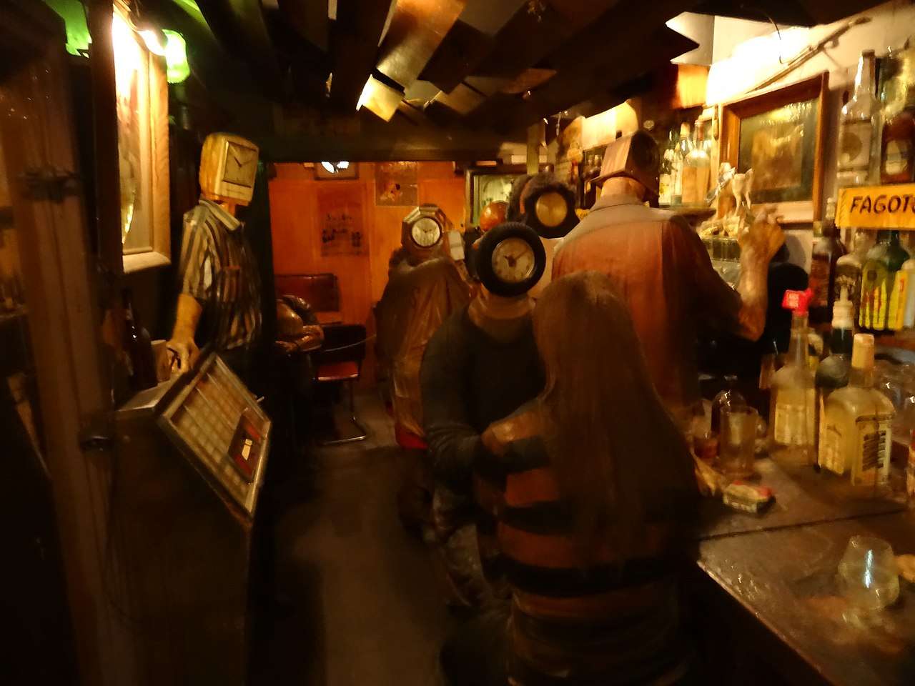 Edward Kienholz: Il Beanery, 1965 puzzle online