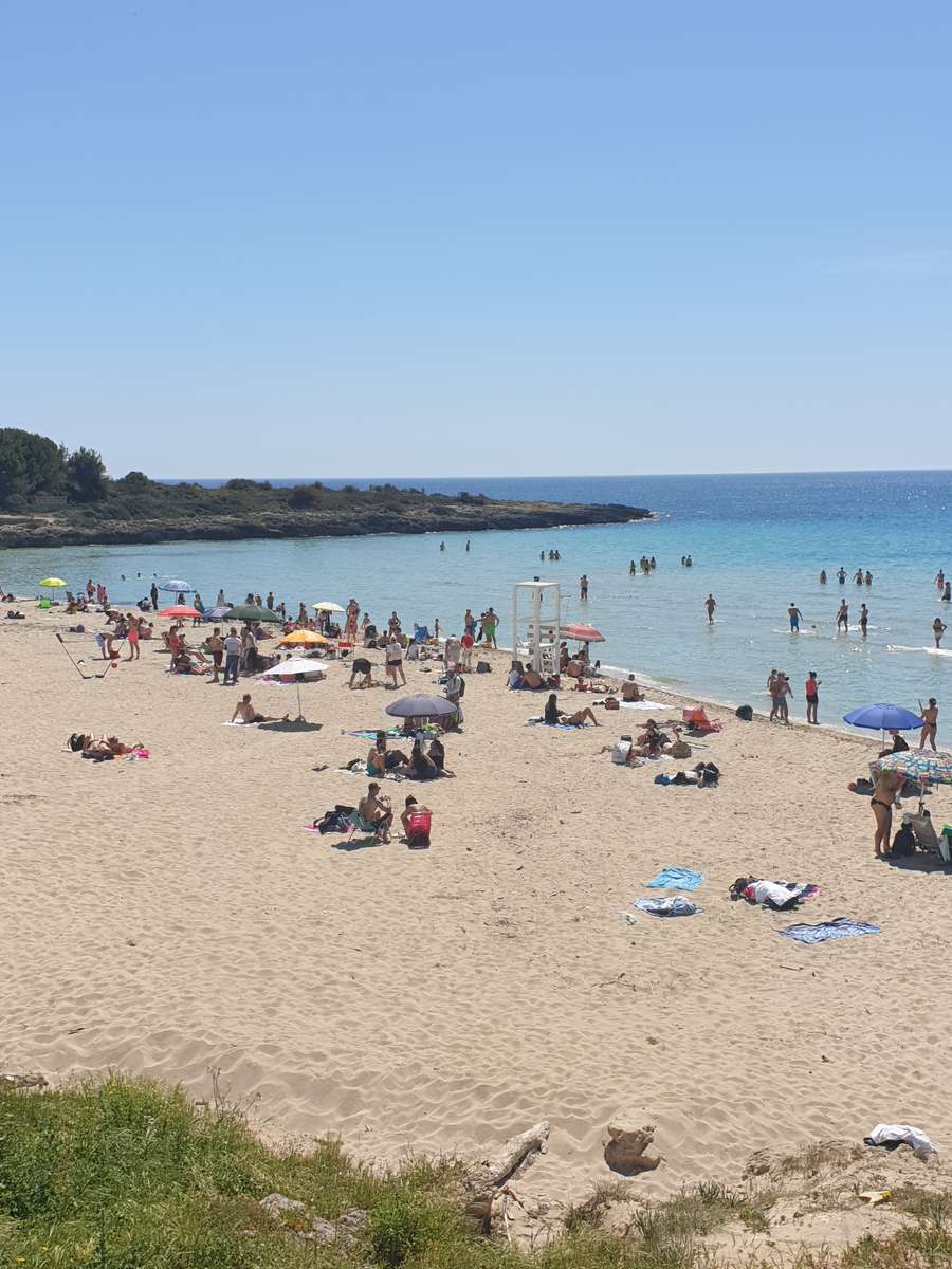 La spiaggia ad aprile di Taranto puzzle online