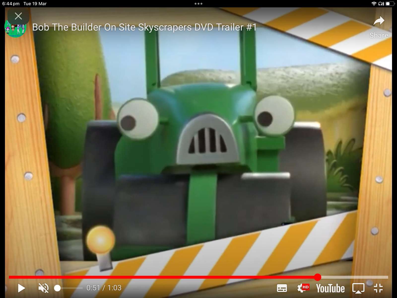 Bob, o construtor, no trailer nº 1 dos arranha-céus quebra-cabeças online