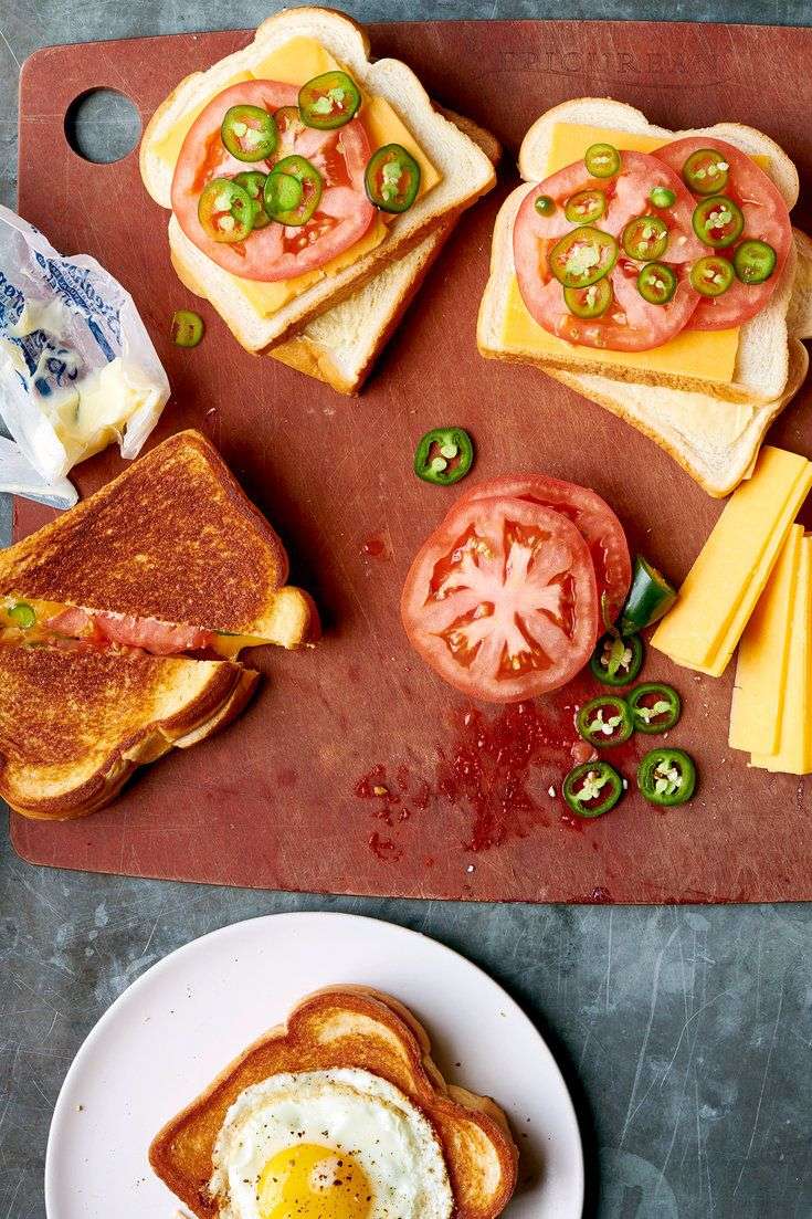 Prepararea sandvișurilor cu brânză la grătar puzzle online