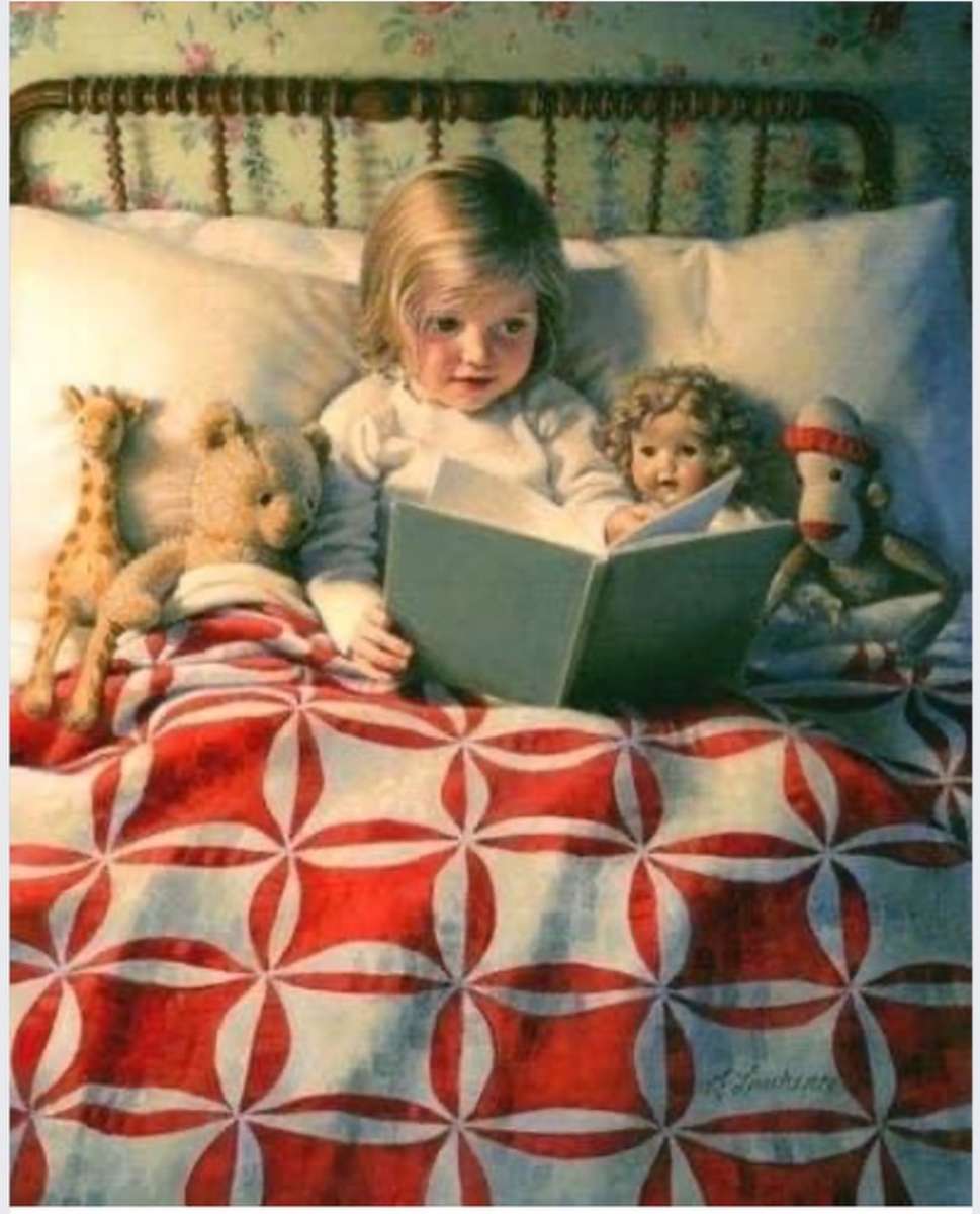 Маленькая девочка читает своей кукле и мягким игрушкам пазл онлайн