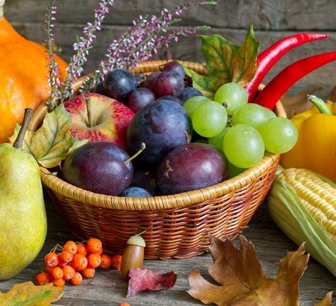 Un cesto pieno di frutta puzzle online