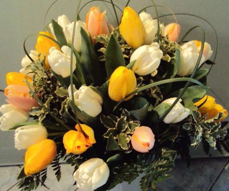 Un grand bouquet de tulipes puzzle en ligne