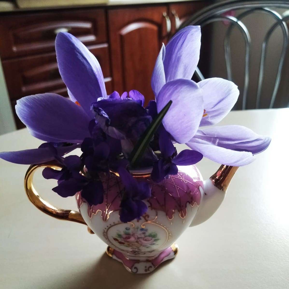 jarra con flores rompecabezas en línea