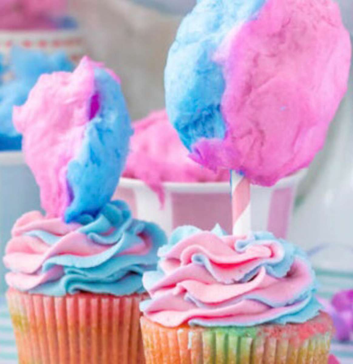 Cupcakes allo zucchero filato❤️❤️❤️❤️❤️ puzzle online