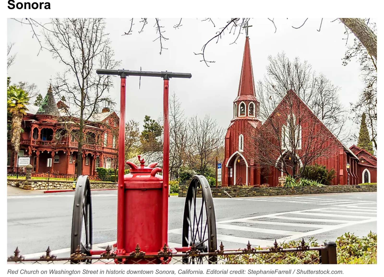 Червената църква в Сонора, Калифорния онлайн пъзел