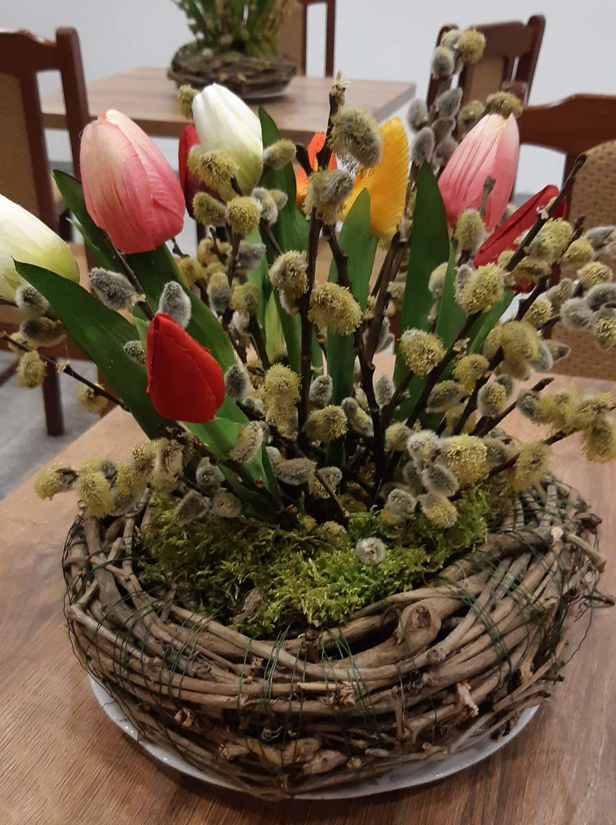 cesta decorativa com flores quebra-cabeças online