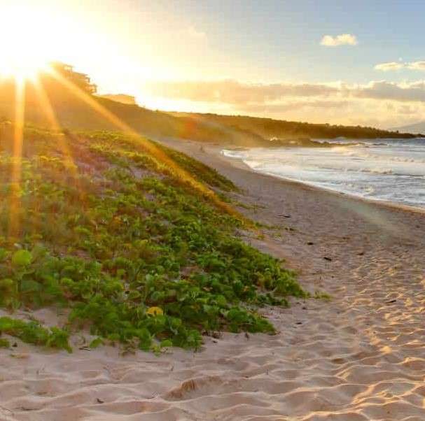 Insel Maui bei Sonnenuntergang Online-Puzzle