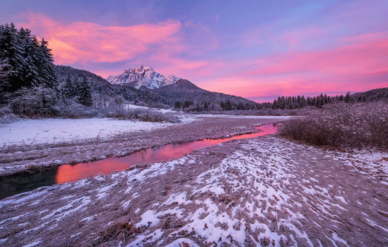 Поток в планините през зимата, Словения онлайн пъзел