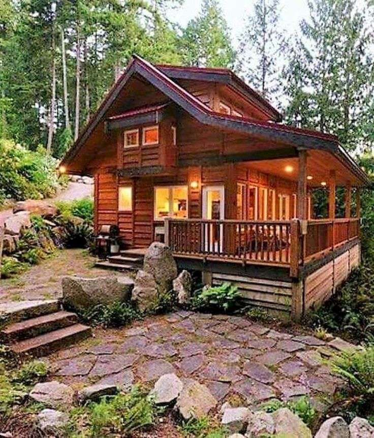 Деревянный дом в лесу онлайн-пазл