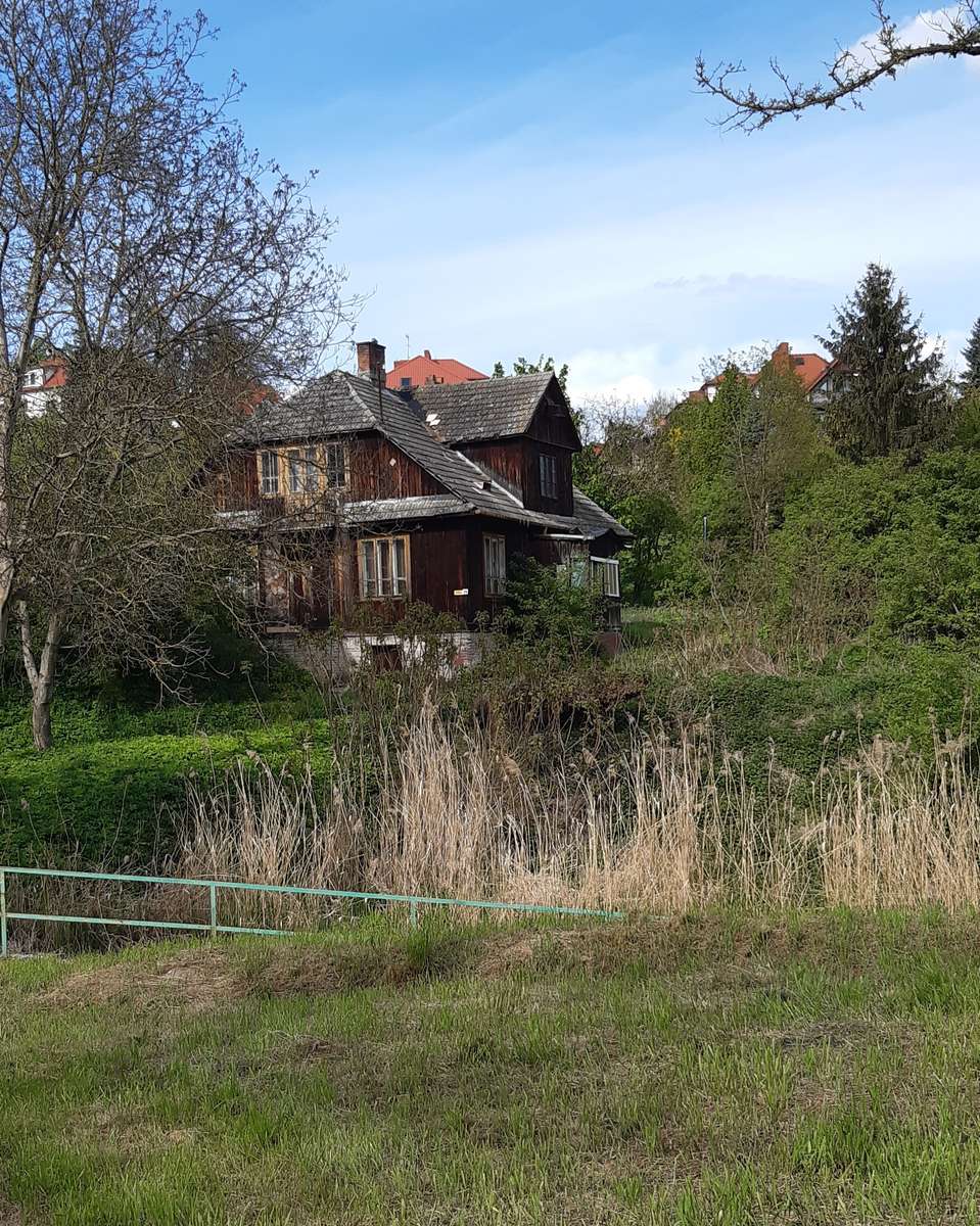 casa à beira da lagoa Sandomierz quebra-cabeças online