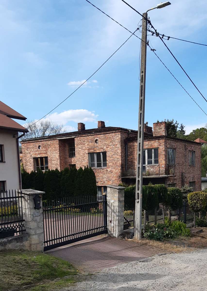 régi elhagyatott villa Sandomierz kirakós online