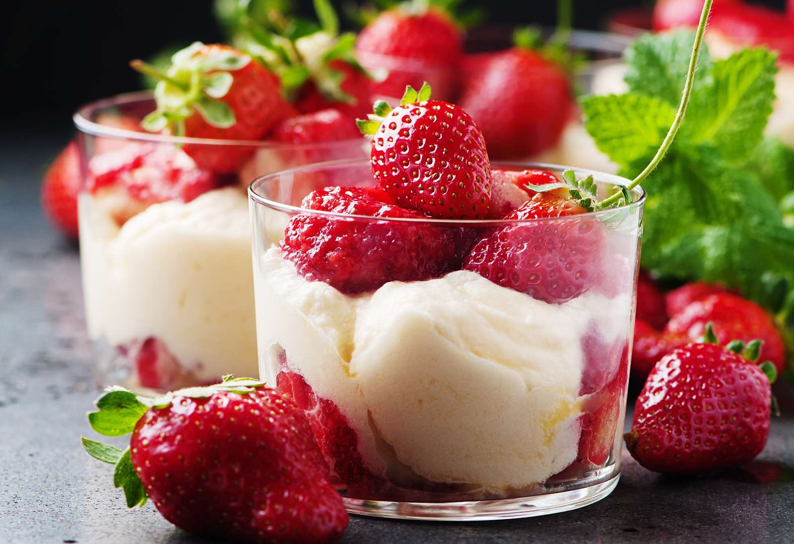 Dessert aux fraises puzzle en ligne