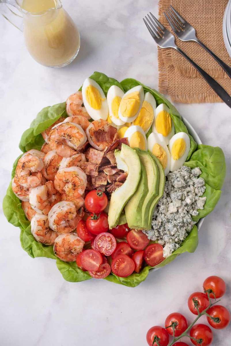 Salade Cobb aux crevettes grillées puzzle en ligne