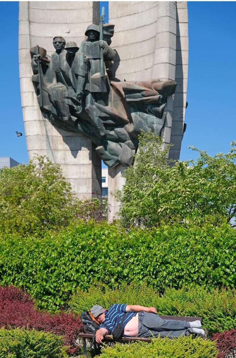 паметник в Жешув онлайн пъзел