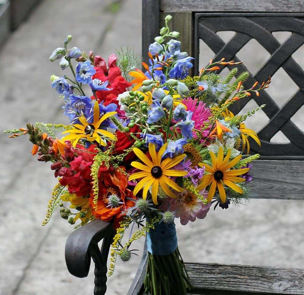 Букет от полски цветя онлайн пъзел