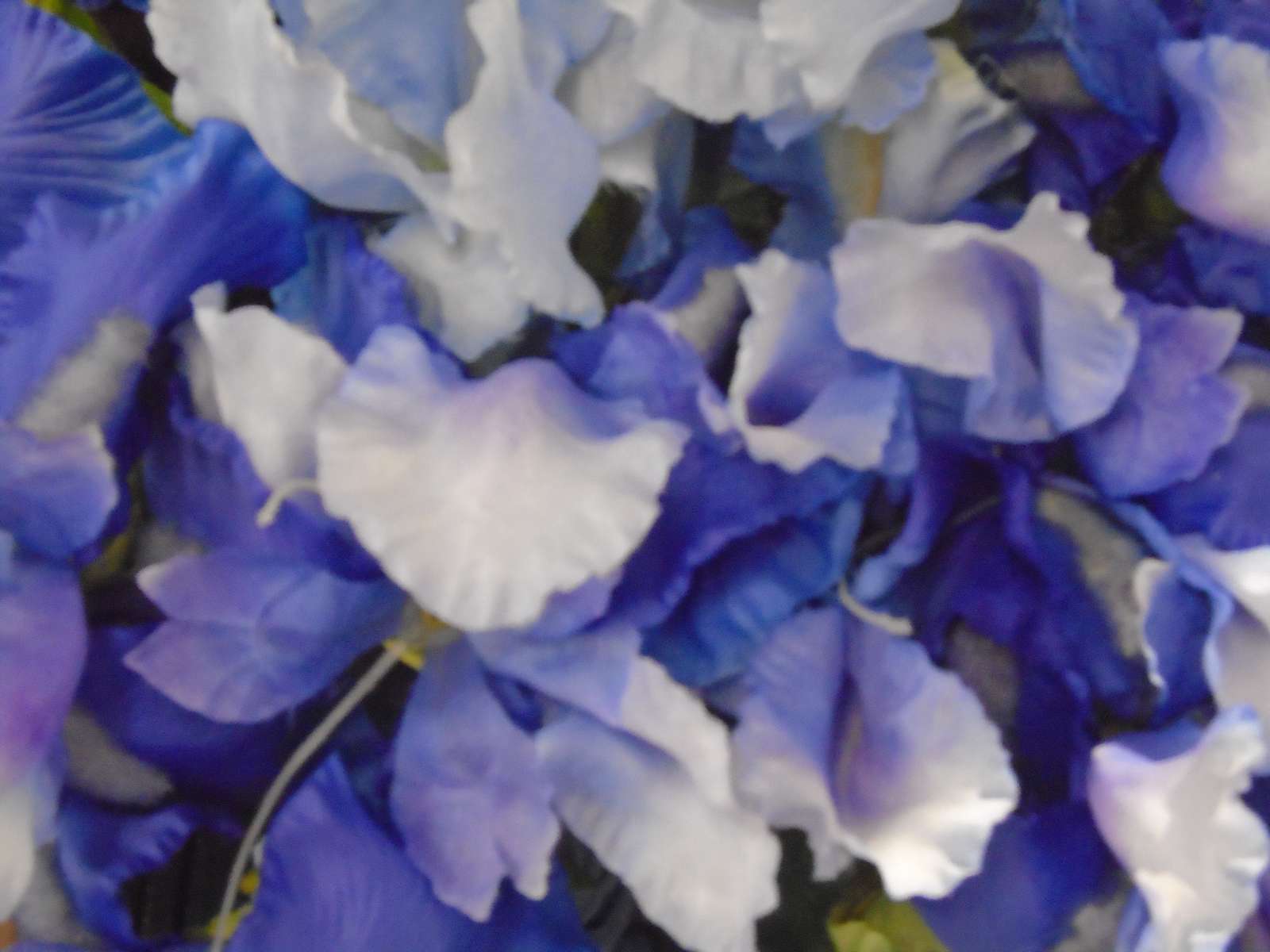 Blå och vita blommor Pussel online
