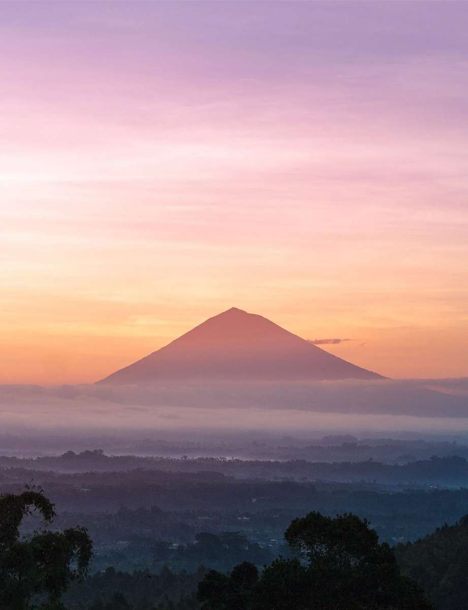 Volcan Agung Bali Indonésie puzzle en ligne