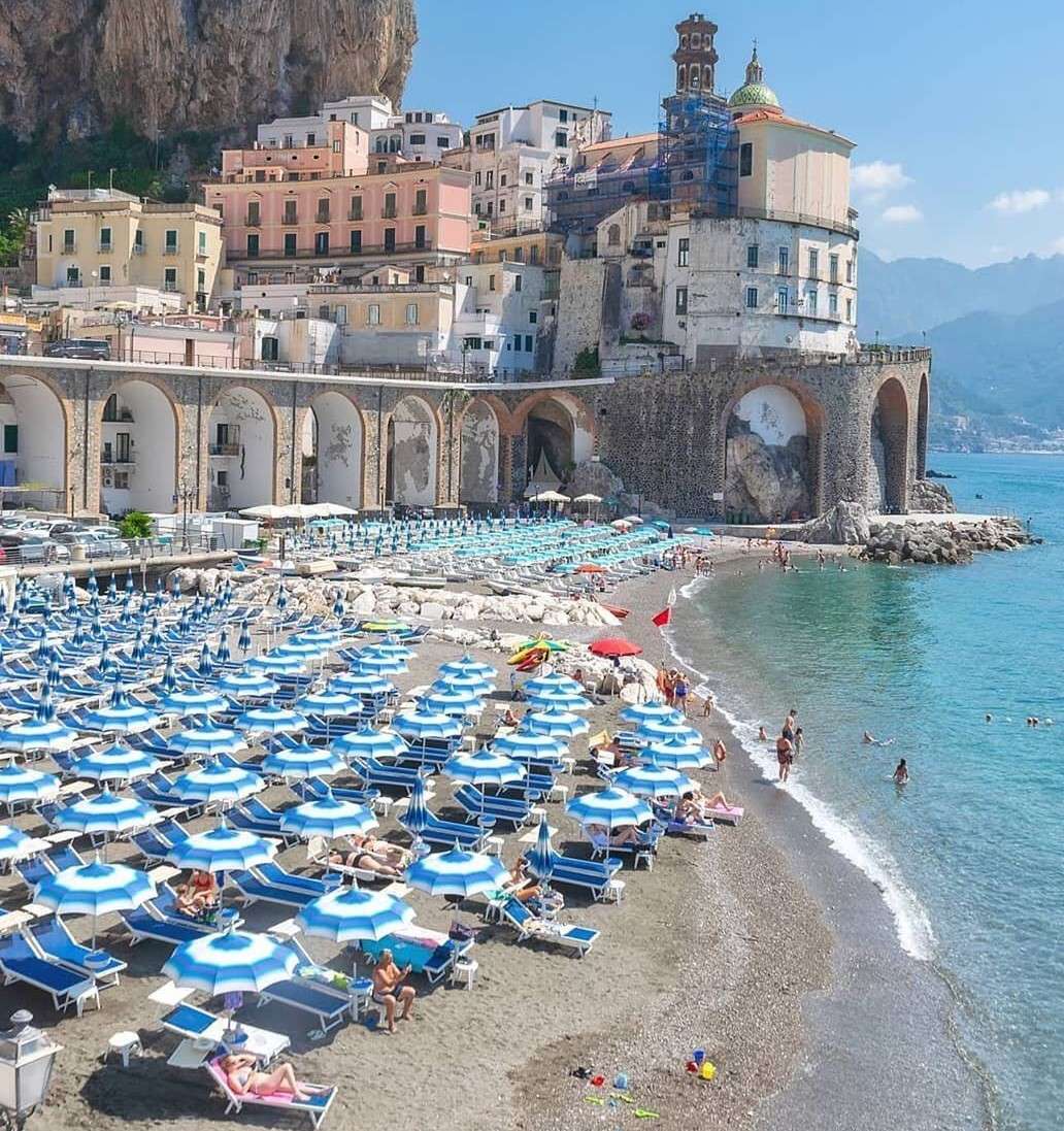 Beach hotels in Amalfi online puzzle