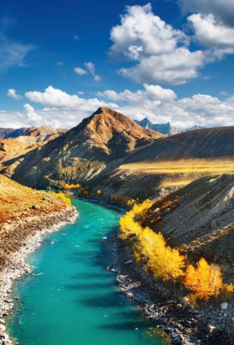 Der Katun-Fluss am Altai-Fluss Puzzlespiel online