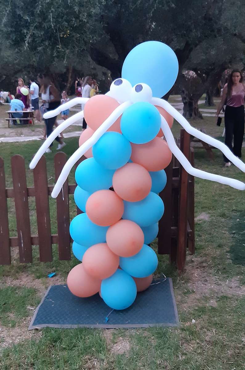 caracatiță cu balon la grădiniță puzzle online