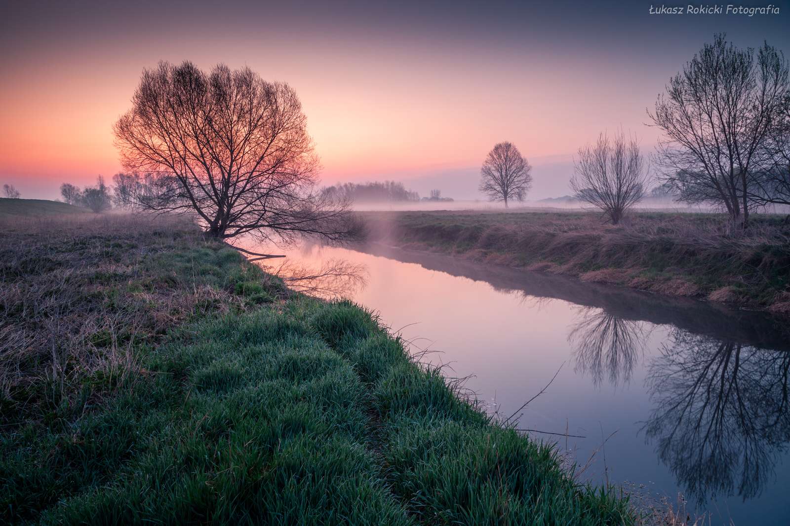 Sonnenuntergang über dem Fluss Online-Puzzle