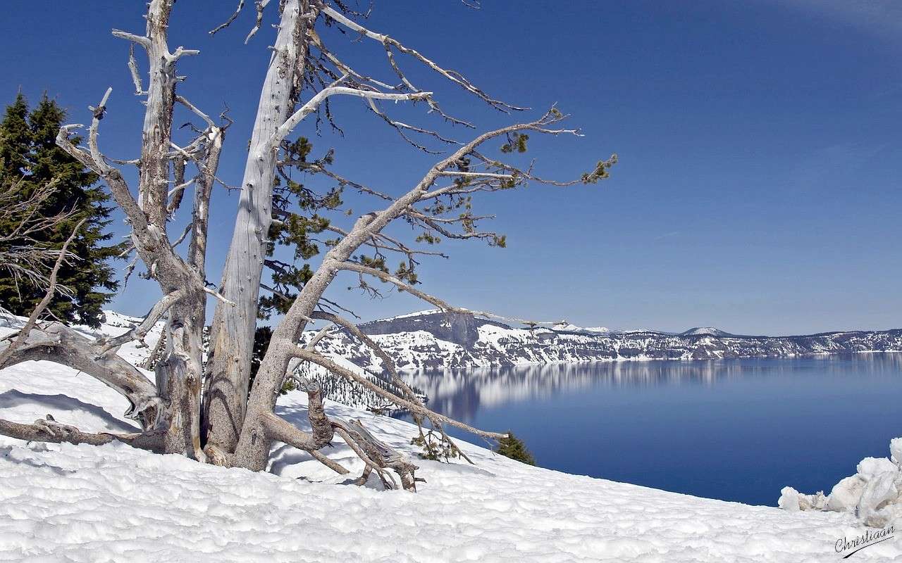 Cráter y lago en Oregón rompecabezas en línea