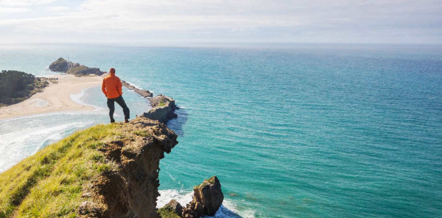 Utsikt från klippan till havet Pussel online